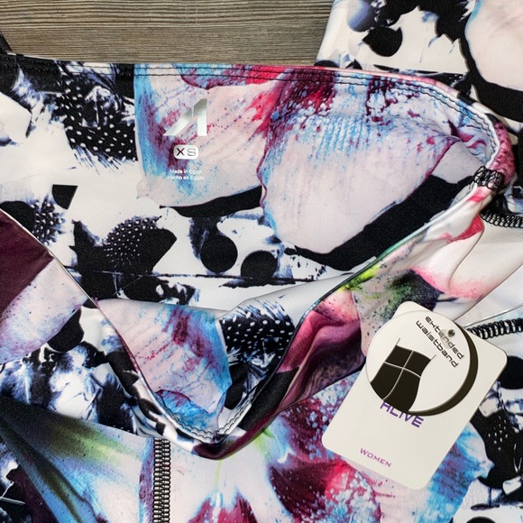 NWT Alive Magnetics Active Capri - Picture 6 of 10